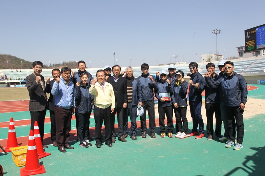 4.제44회 춘계 전국 중․고 육상경기대회 겸 제3회 전국 초등학교 육상경기대회 개막